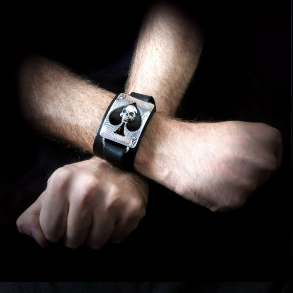 styles dernier cri ALCHEMY GOTHIC Bracelet ‘Ace Of Dead’ En Cuir Noir 5