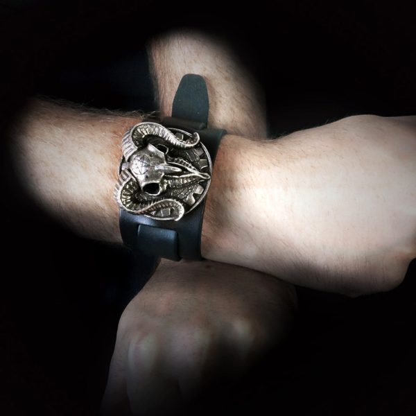 Alchemy Metal-Wear Bracelet ‘Gears Of Aiwass’ En Cuir Noir magasin paris 5