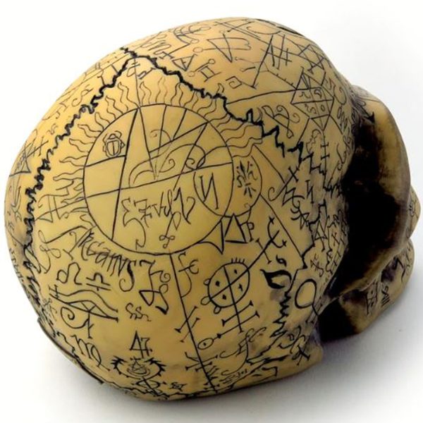 The Vault By Alchemy Crâne En Résine ‘Omega Skull’ pas cher en ligne 5