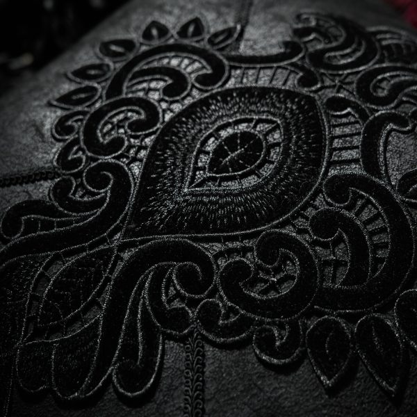 Meilleur Prix PUNK RAVE Taie D’Oreiller Décorative ‘Gothic Cozy’ Noire 10